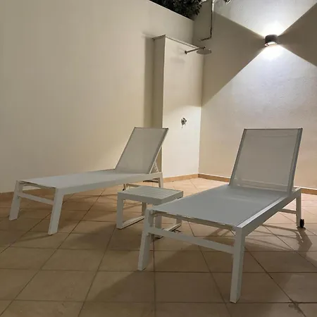 Luxury House Center With Private Garden Lägenhet *