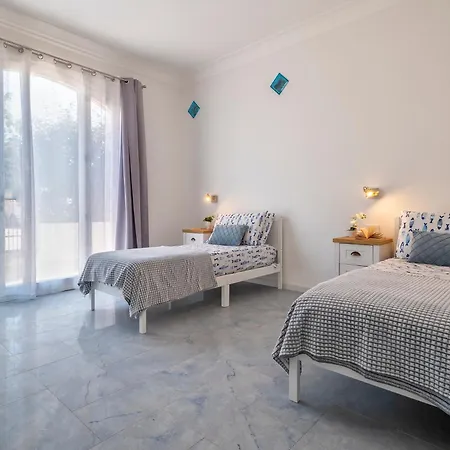 Luxury House Center With Private Garden * Όλμπια