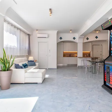 Διαμέρισμα Luxury House Center With Private Garden *