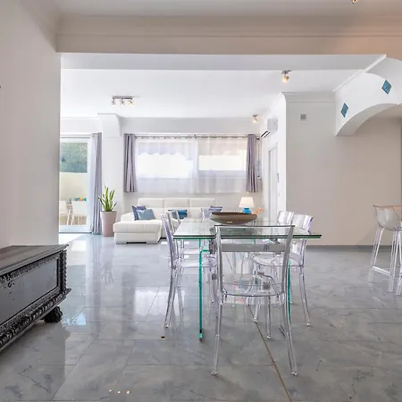 Luxury House Center With Private Garden * Όλμπια